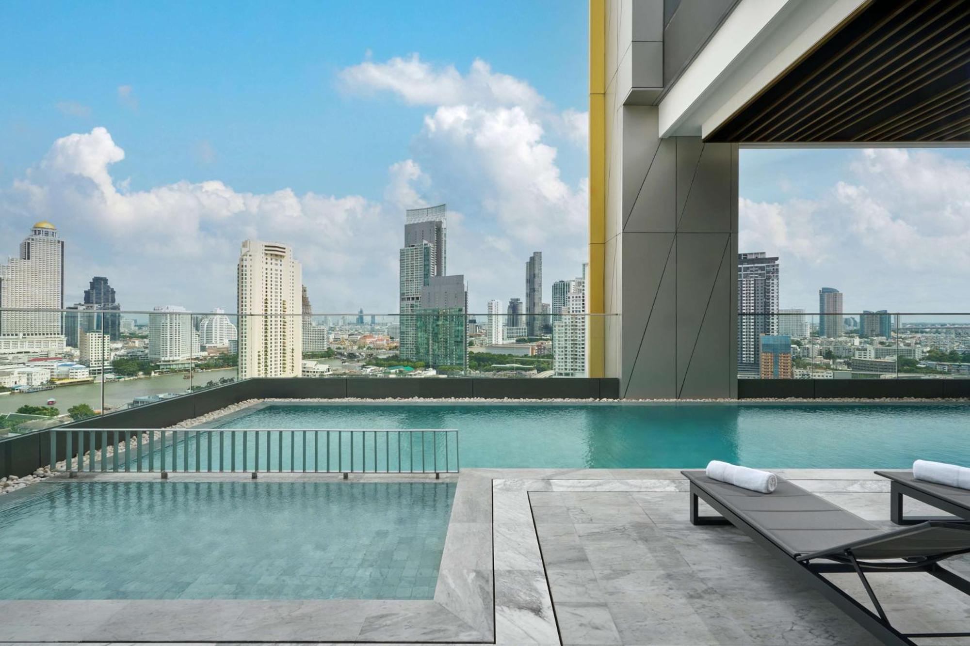 Hilton Garden Inn Bangkok Riverside Exterior foto