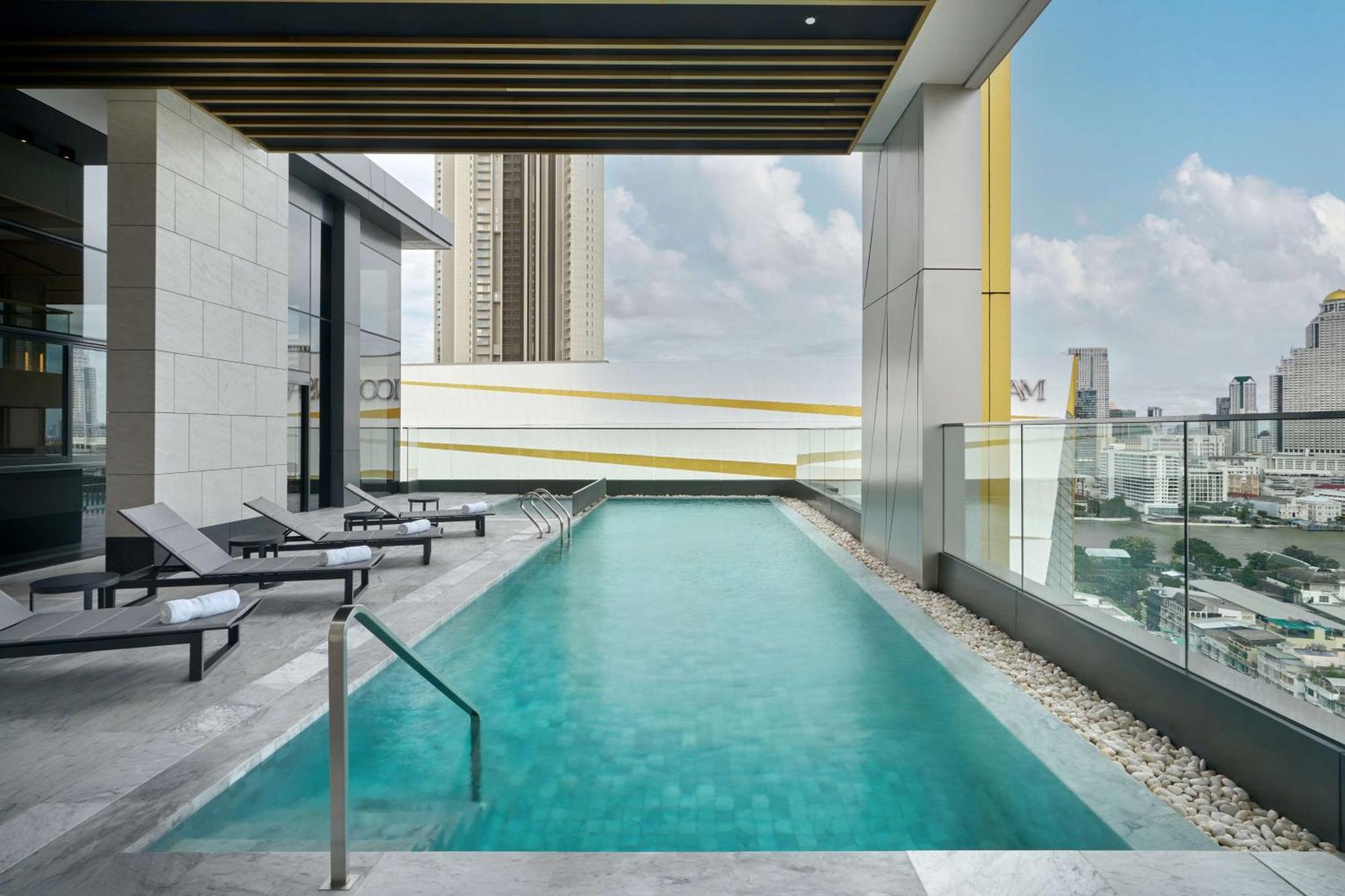 Hilton Garden Inn Bangkok Riverside Exterior foto