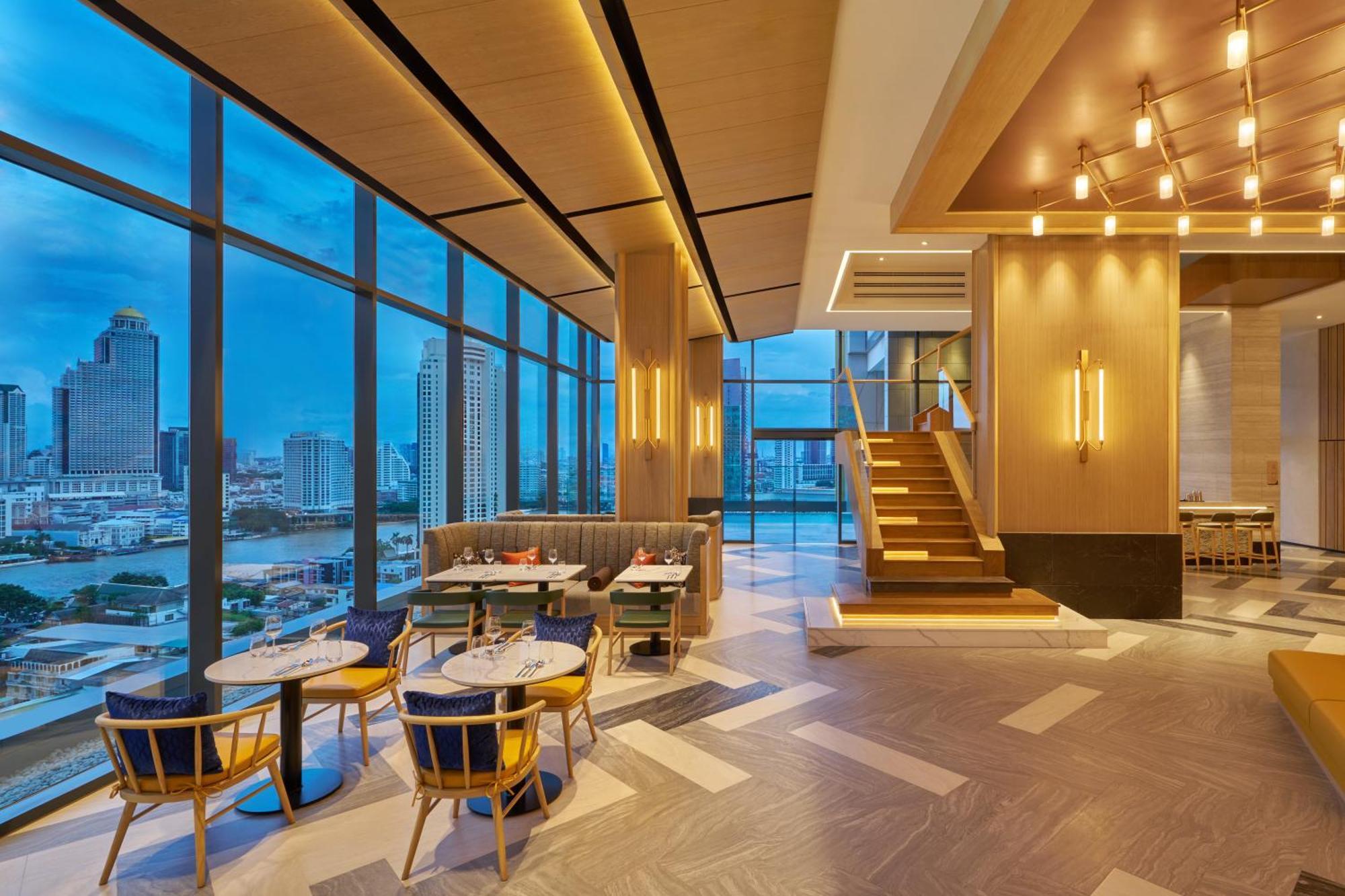 Hilton Garden Inn Bangkok Riverside Exterior foto